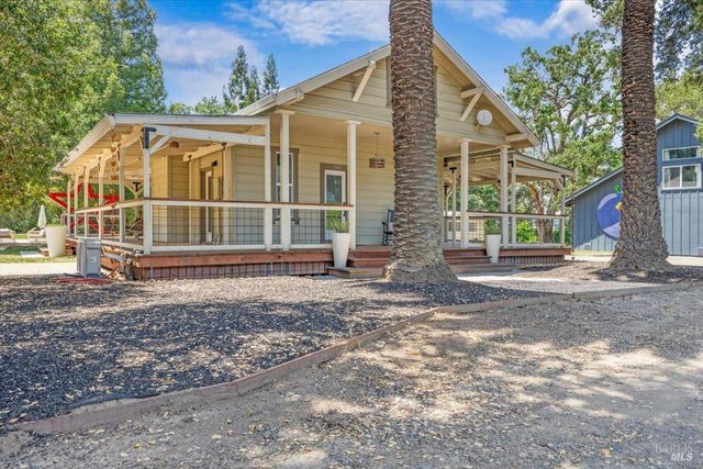 5647 Highway 128 Hwy, Geyserville, CA 95441