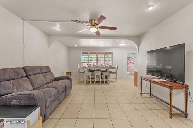 133 E Mountain Morning Drive, Oro Valley, AZ 85737