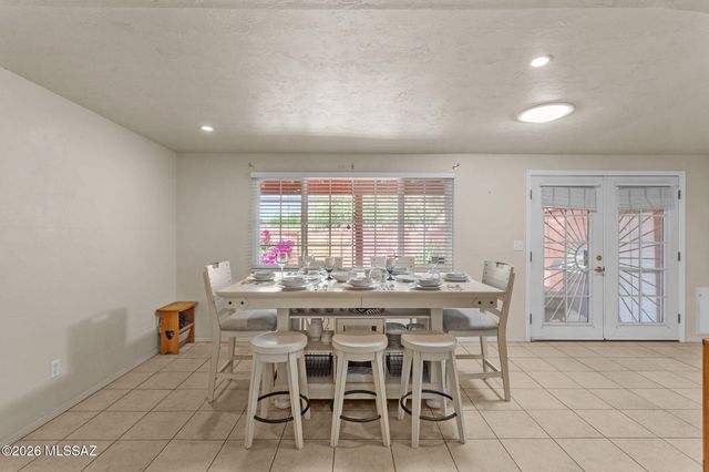 133 E Mountain Morning Drive, Oro Valley, AZ 85737