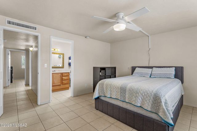 133 E Mountain Morning Drive, Oro Valley, AZ 85737