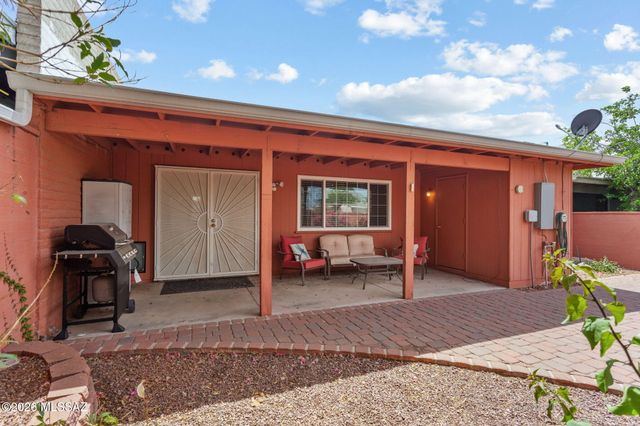 133 E Mountain Morning Drive, Oro Valley, AZ 85737
