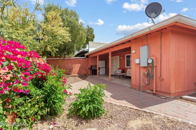 133 E Mountain Morning Drive, Oro Valley, AZ 85737