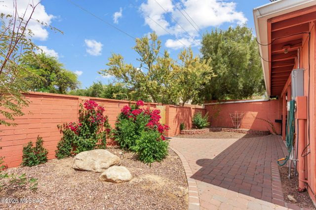133 E Mountain Morning Drive, Oro Valley, AZ 85737