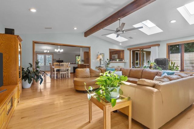W5318 Briarwood ROAD, Elkhorn, WI 53121