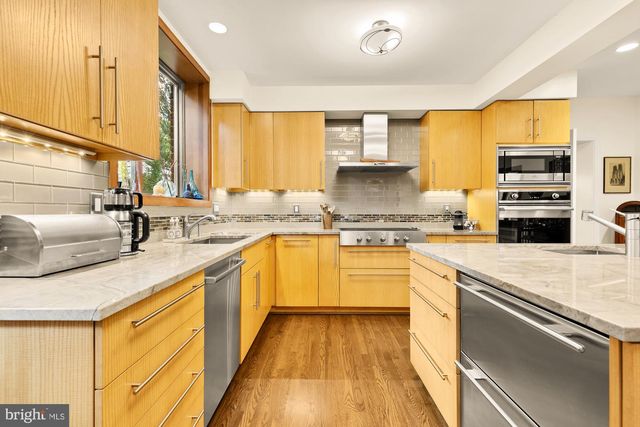 3111 CHAIN BRIDGE RD NW, Washington, DC 20016