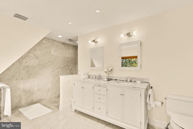 3111 CHAIN BRIDGE RD NW, Washington, DC 20016