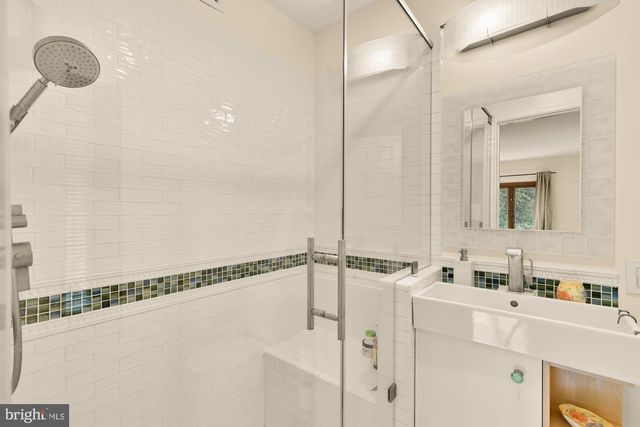 3111 CHAIN BRIDGE RD NW, Washington, DC 20016