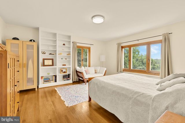 3111 CHAIN BRIDGE RD NW, Washington, DC 20016