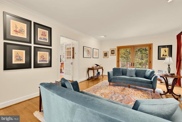 3111 CHAIN BRIDGE RD NW, Washington, DC 20016