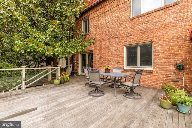 3111 CHAIN BRIDGE RD NW, Washington, DC 20016