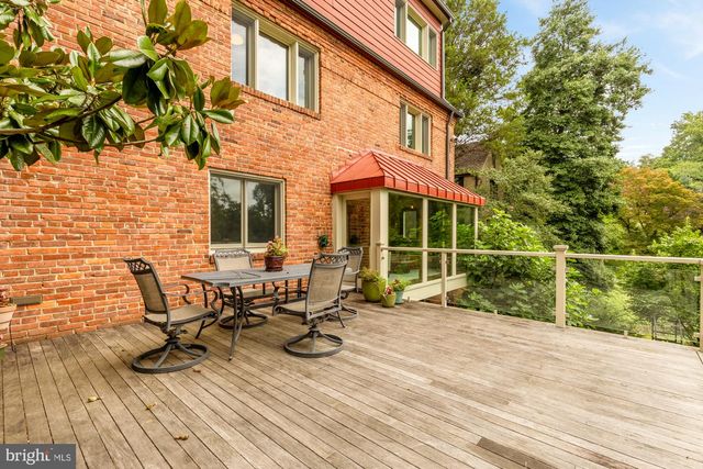 3111 CHAIN BRIDGE RD NW, Washington, DC 20016