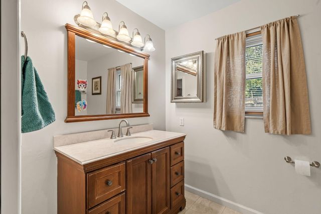 119 Lakeside Circle, Jupiter, FL 33458
