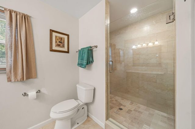 119 Lakeside Circle, Jupiter, FL 33458