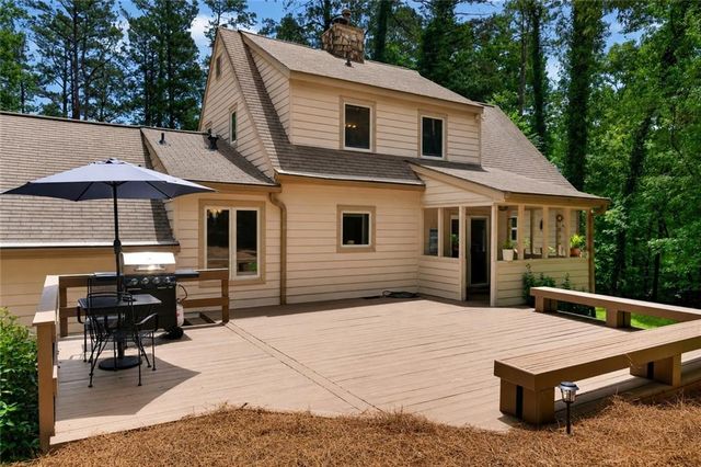 208 Nacoochee Drive, Woodstock, GA 30188
