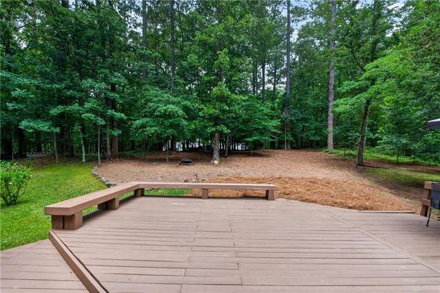 208 Nacoochee Drive, Woodstock, GA 30188