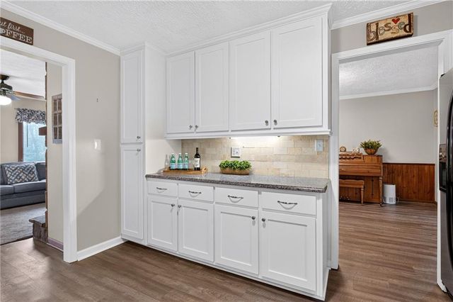 208 Nacoochee Drive, Woodstock, GA 30188