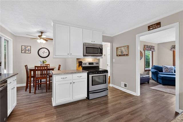 208 Nacoochee Drive, Woodstock, GA 30188