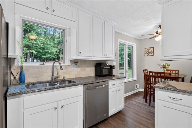 208 Nacoochee Drive, Woodstock, GA 30188