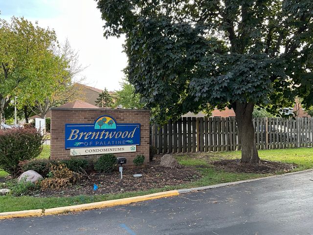 1477 Winslowe Drive 302, Palatine, IL 60074