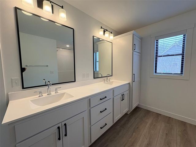 9217 24th Avenue, Eau Claire, WI 54703