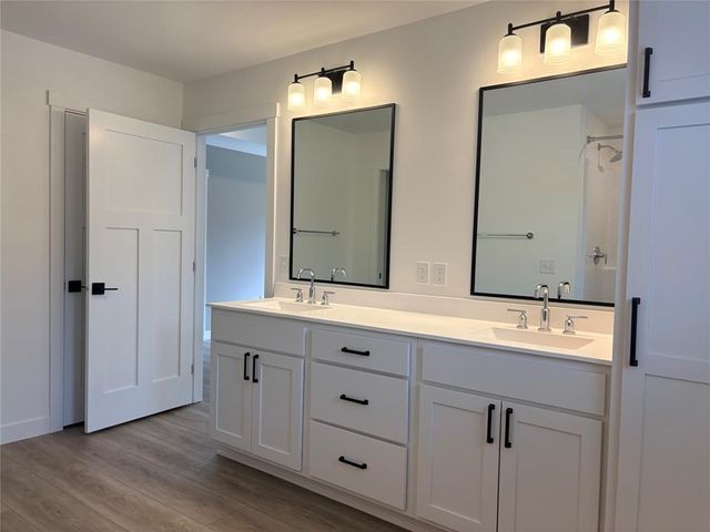 9217 24th Avenue, Eau Claire, WI 54703