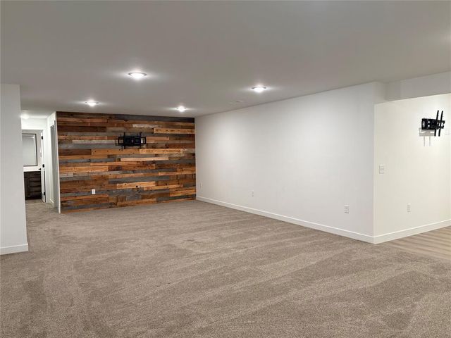 9217 24th Avenue, Eau Claire, WI 54703