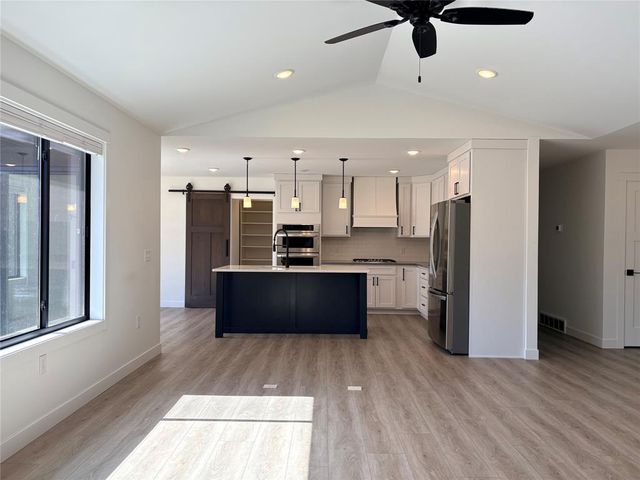 9217 24th Avenue, Eau Claire, WI 54703