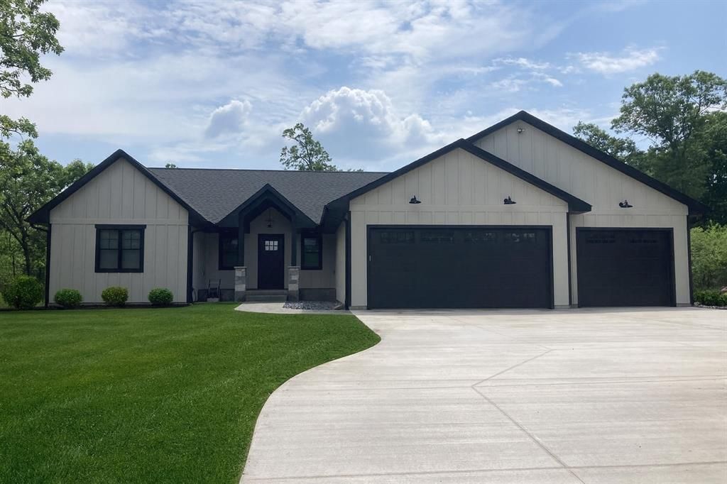 9217 24th Avenue, Eau Claire, WI 54703