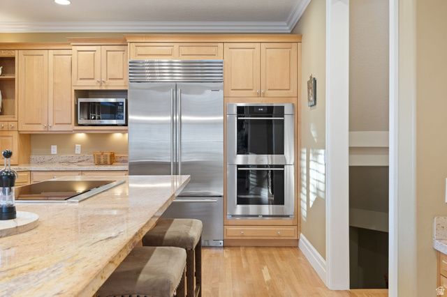 8266 S CREEK HOLLOW CV, Cottonwood Heights, UT 84093