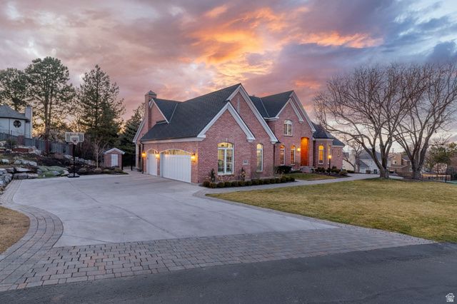 8266 S CREEK HOLLOW CV, Cottonwood Heights, UT 84093