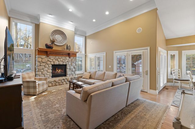 8266 S CREEK HOLLOW CV, Cottonwood Heights, UT 84093