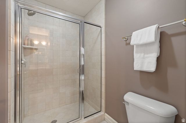 8266 S CREEK HOLLOW CV, Cottonwood Heights, UT 84093