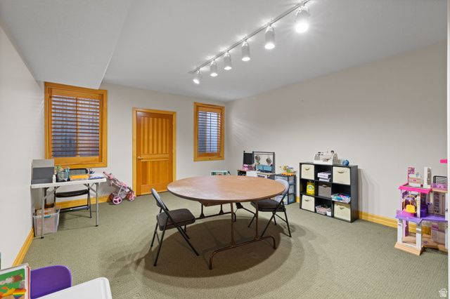 8266 S CREEK HOLLOW CV, Cottonwood Heights, UT 84093