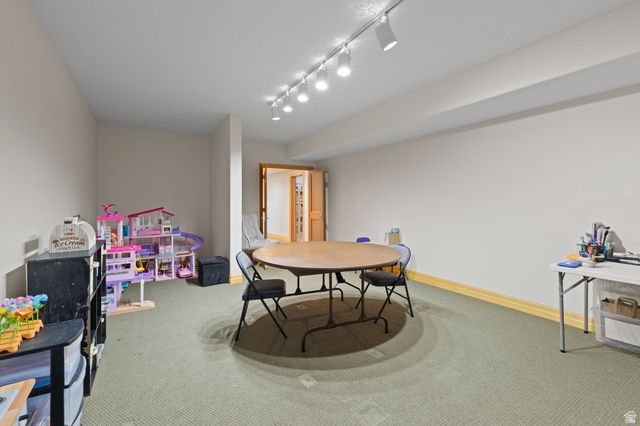 8266 S CREEK HOLLOW CV, Cottonwood Heights, UT 84093