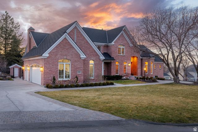 8266 S CREEK HOLLOW CV, Cottonwood Heights, UT 84093