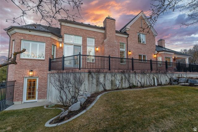 8266 S CREEK HOLLOW CV, Cottonwood Heights, UT 84093