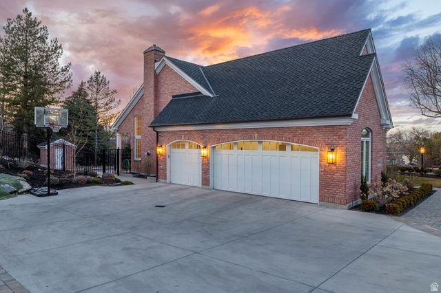 8266 S CREEK HOLLOW CV, Cottonwood Heights, UT 84093