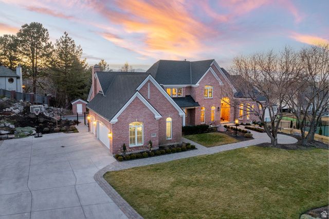 8266 S CREEK HOLLOW CV, Cottonwood Heights, UT 84093