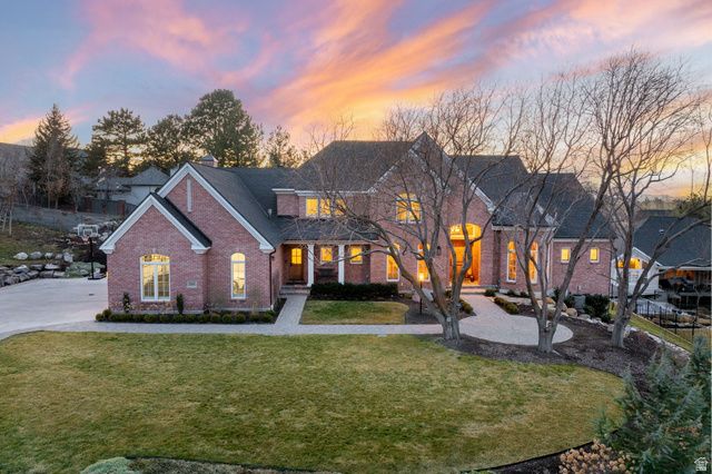 8266 S CREEK HOLLOW CV, Cottonwood Heights, UT 84093