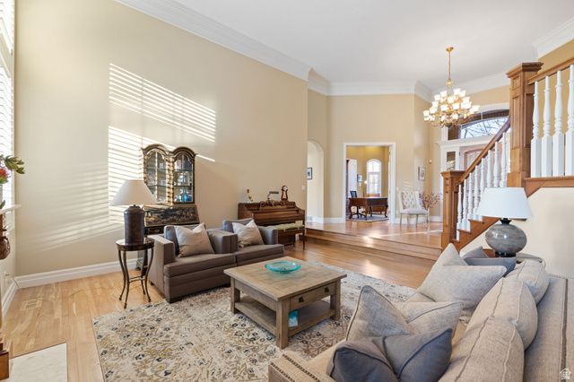 8266 S CREEK HOLLOW CV, Cottonwood Heights, UT 84093