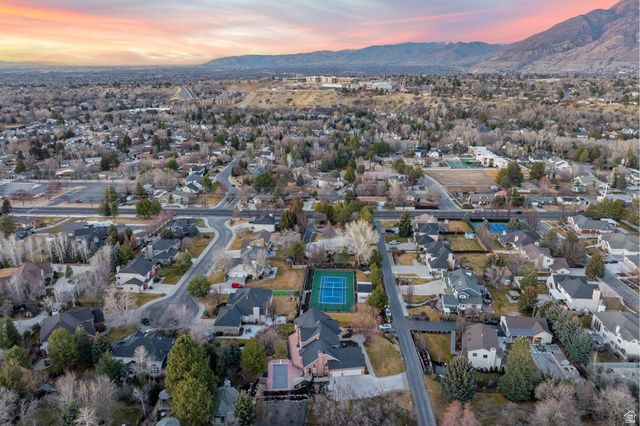 8266 S CREEK HOLLOW CV, Cottonwood Heights, UT 84093