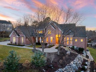 8266 S CREEK HOLLOW CV, Cottonwood Heights, UT 84093