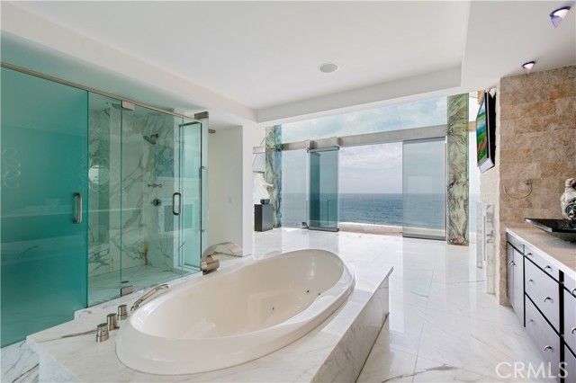 1261 Ocean Front, Laguna Beach, CA 92651