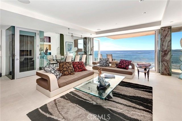 1261 Ocean Front, Laguna Beach, CA 92651