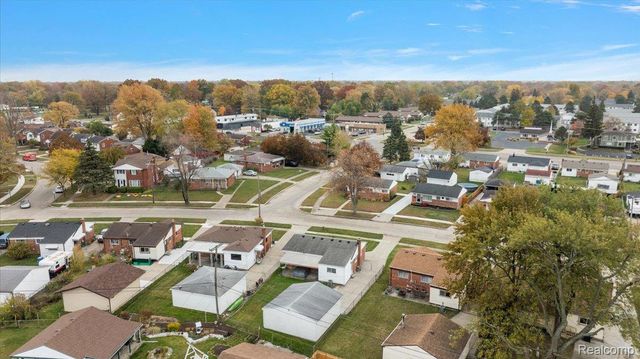 18053 S Wind Drive, Fraser, MI 48026