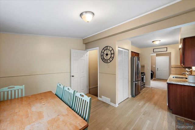 18053 S Wind Drive, Fraser, MI 48026