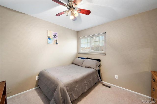 18053 S Wind Drive, Fraser, MI 48026