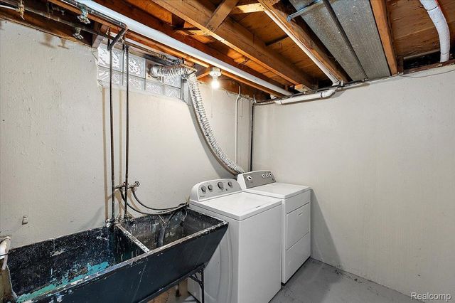 18053 S Wind Drive, Fraser, MI 48026