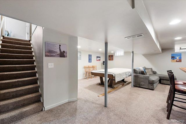 18053 S Wind Drive, Fraser, MI 48026