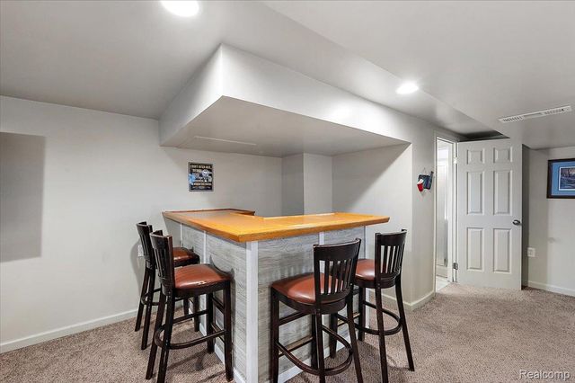 18053 S Wind Drive, Fraser, MI 48026